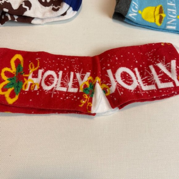 Christmas sock 9 pairs NWOT - Picture 2 of 9